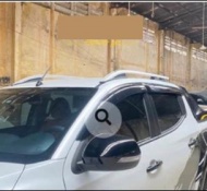 Giá nóc dọc xe Mitsubishi Tritong năm 2023