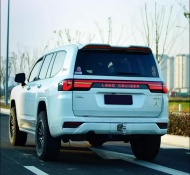 Đèn led cốp-đuôi gió cao cấp Toyota Land Cruiser LC300 năm 2024-2025